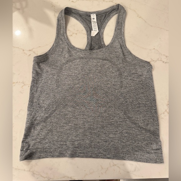 Lululemon Swiftly Tech Racerback Tank Top 2.0 *Waist Length Slate Grey Size 6 - Picture 2 of 7